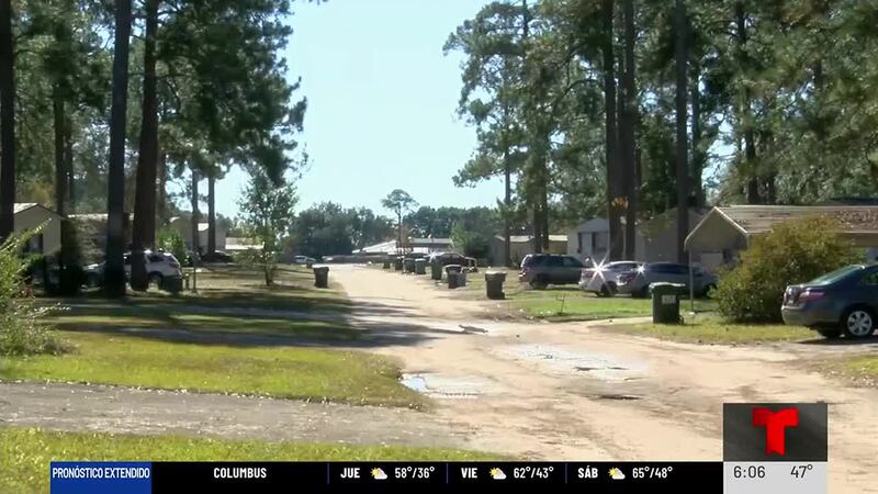 Un conductor de la empresa de envíos UPS recibió una golpiza de tres hombres para robarlo.