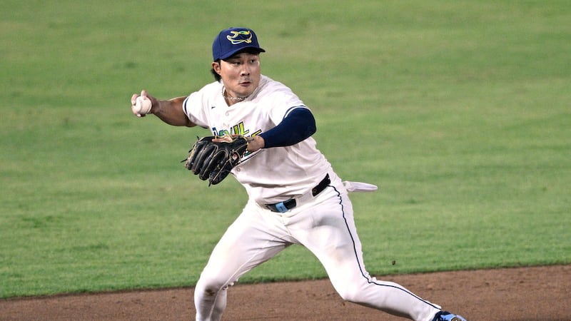 ARCHIVO - Foto del 19 de julio del 2025, el campocorto de los Rays de Tampa Bay Ha-Seong Kim...