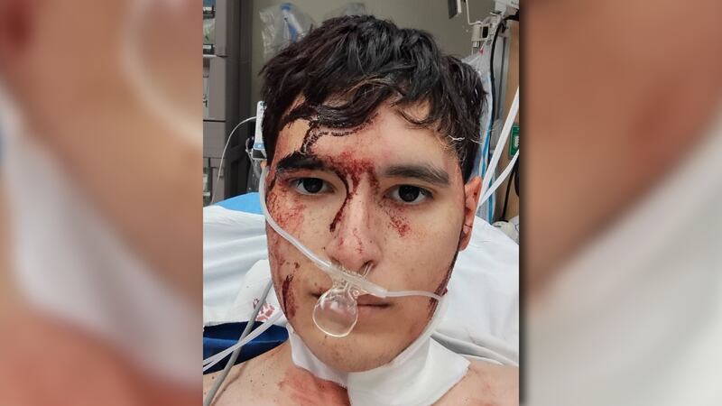 Jorge Quintanilla iba de pasajero en el autobús que conducía desde Alamogordo, Nuevo México,...